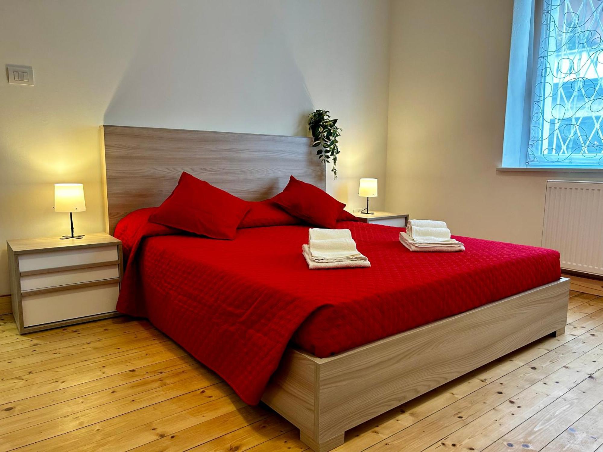 Luxury Allo Apartment In Center Of Удине Экстерьер фото